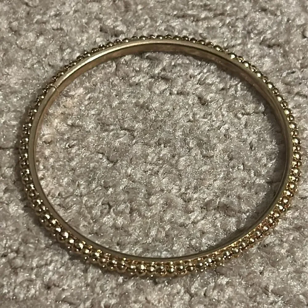 Women’s vintage dainty gold tone bangle bracelet one‎ size measurements shown